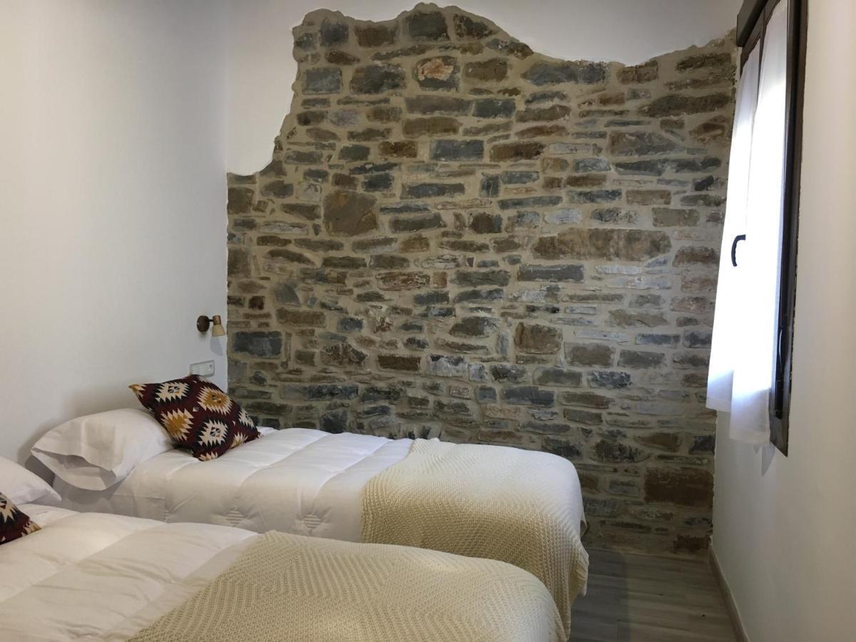 Apartamentos Bajo Pena Apartamentos Sanlorien El Pueyo de Araguás Zewnętrze zdjęcie