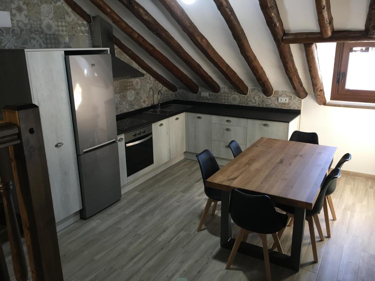 Apartamentos Bajo Pena Apartamentos Sanlorien El Pueyo de Araguás Zewnętrze zdjęcie
