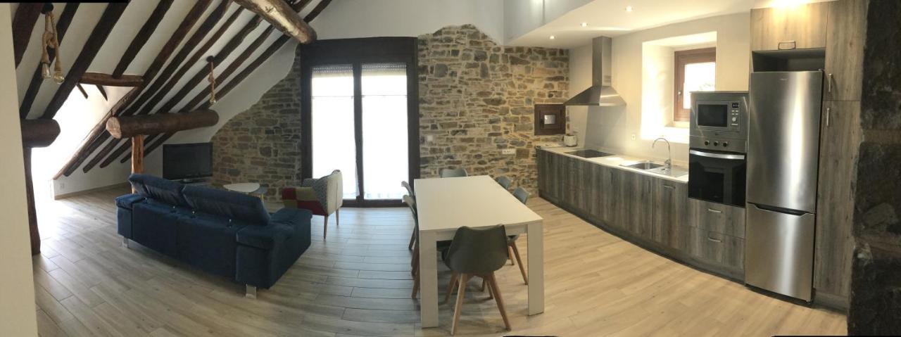 Apartamentos Bajo Pena Apartamentos Sanlorien El Pueyo de Araguás Zewnętrze zdjęcie
