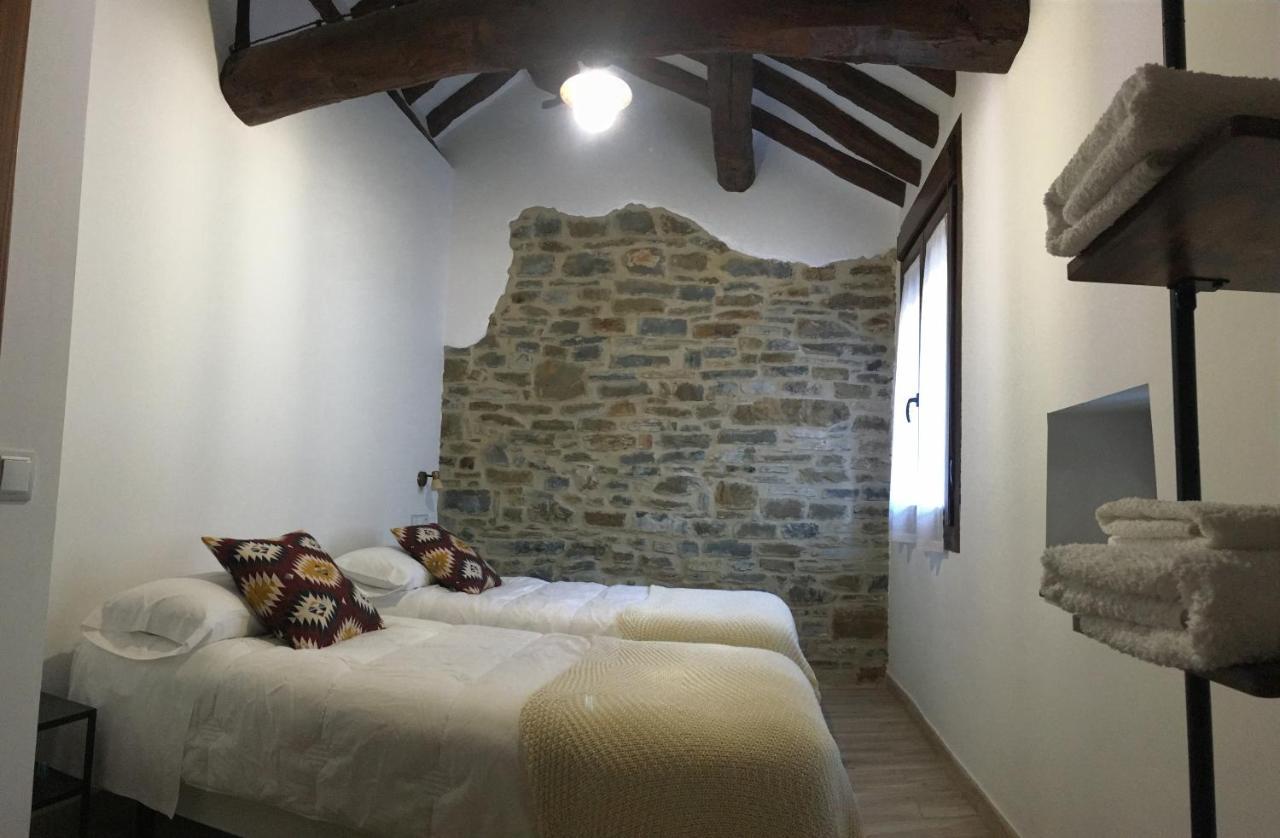Apartamentos Bajo Pena Apartamentos Sanlorien El Pueyo de Araguás Zewnętrze zdjęcie